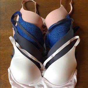 Victoria’s Secret 34D bras